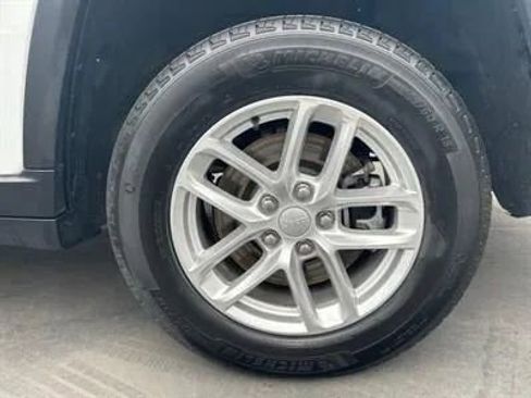 Used 2023 Jeep Grand Cherokee L Laredo w/ Luxury Tech Group I image 27