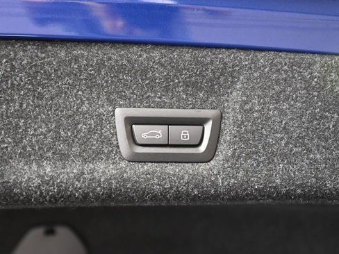 New 2026 BMW 330i Sedan w/ M Sport Package image 12