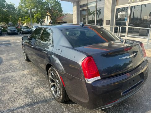 Used 2018 Chrysler 300 Touring w/ Sport Appearance Package RWD image 6