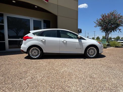 Used 2018 Ford Focus Electric Hatchback FWD image 7