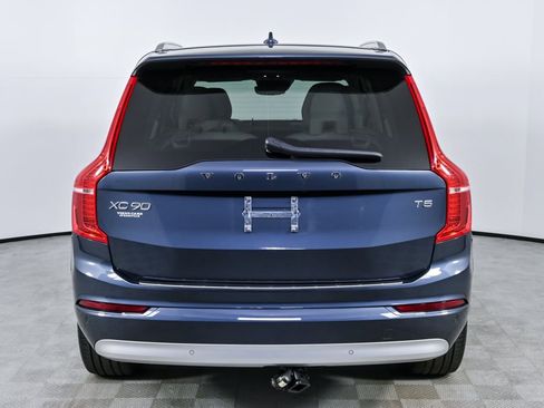 Certified 2022 Volvo XC90 T5 Momentum w/ Advanced Package image 30
