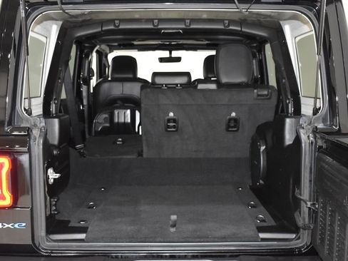 Used 2022 Jeep Wrangler Unlimited Sahara image 30