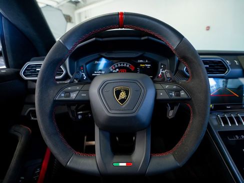 Used 2024 Lamborghini Urus Performante image 45