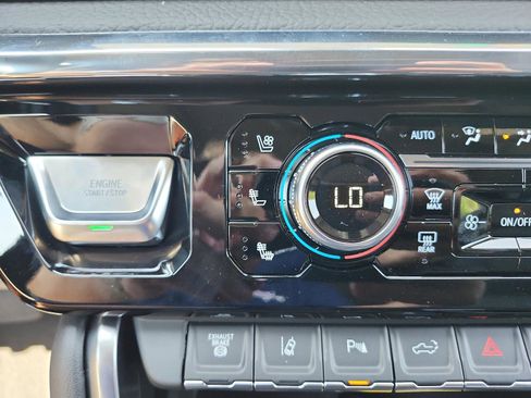 New 2026 GMC Sierra 2500 Denali w/ Denali Reserve Package image 18