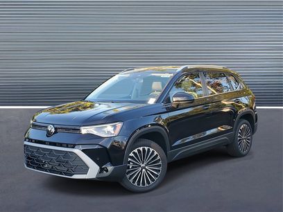 New 2025 Volkswagen Taos SE