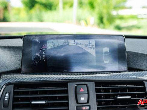 Used 2015 BMW M4 Convertible image 68