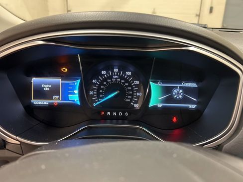 Used 2016 Ford Fusion SE image 19