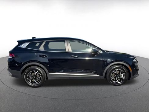 Used 2025 Kia Sportage LX FWD image 16