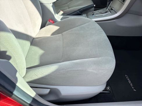 Used 2013 Toyota Corolla LE image 7