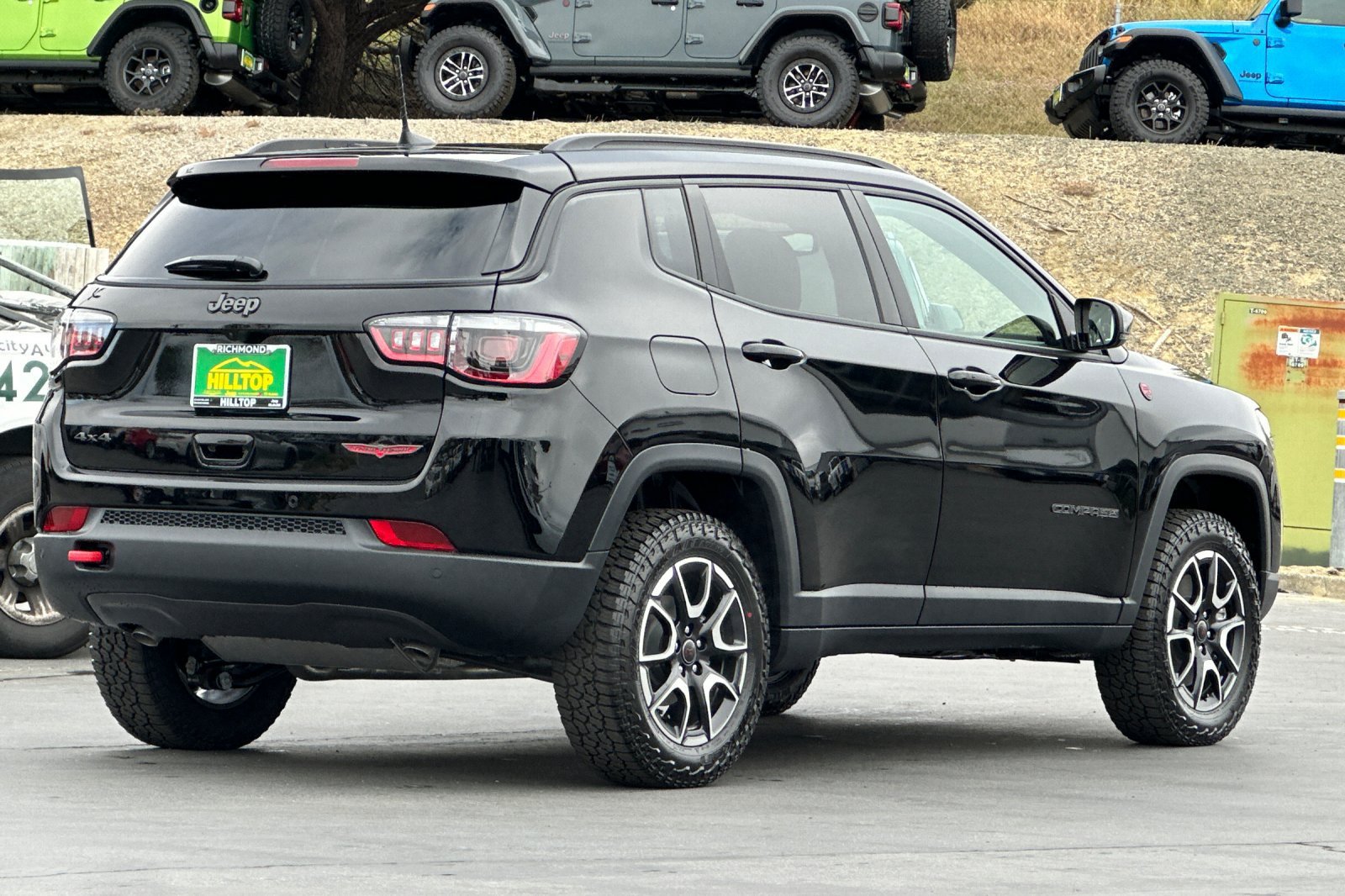 New 2026 Jeep Compass Trailhawk w/ Sun, Sound & Navigation Group AWD/4WD image 4