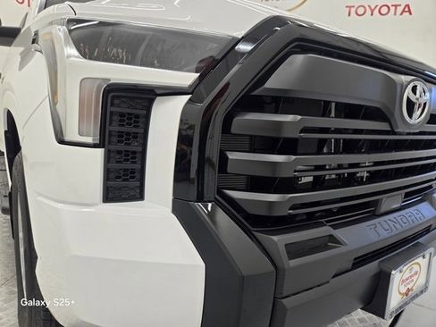 New 2026 Toyota Tundra SR image 9