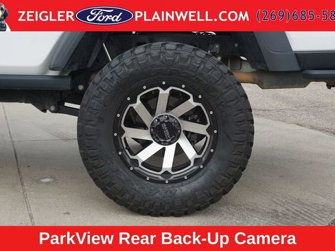 Used 2020 Jeep Gladiator Rubicon AWD/4WD image 9