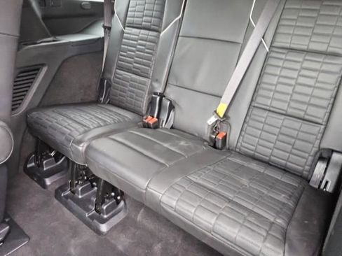 Used 2024 Cadillac Escalade Sport Platinum w/ LPO, ONYX Package image 6