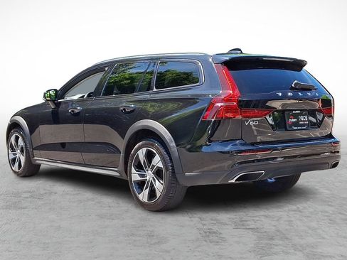 Used 2021 Volvo V60 T5 Cross Country AWD/4WD image 6