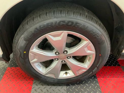 Used 2016 Subaru Forester 2.5i w/ Alloy Wheel Package AWD/4WD image 5