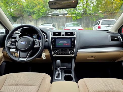 Used 2018 Subaru Outback 2.5i Premium AWD/4WD image 18