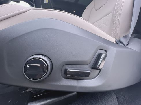New 2026 Volvo XC90 B5 Core w/ Protection Package AWD/4WD image 14
