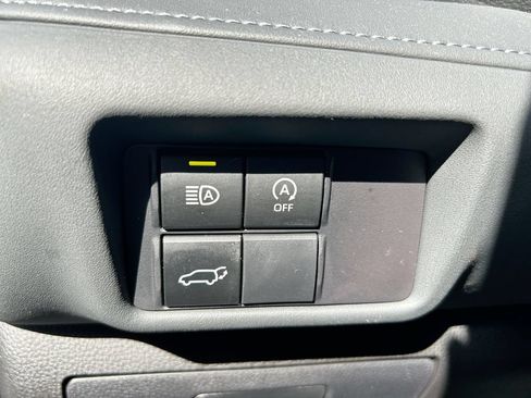 Used 2024 Toyota Highlander XSE FWD image 14