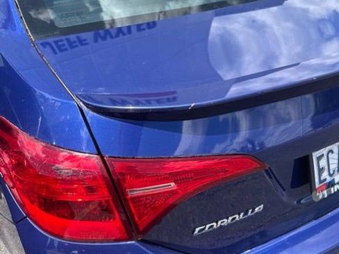 Used 2019 Toyota Corolla SE w/ SE Premium Package FWD image 13