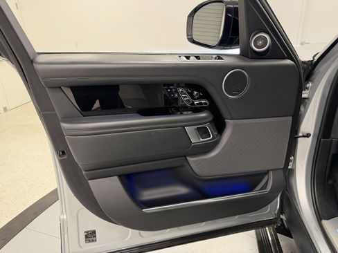 Used 2020 Land Rover Range Rover Autobiography image 38