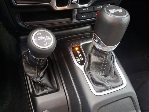 Used 2024 Jeep Wrangler High Altitude image 14