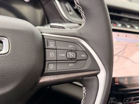 New 2025 Jeep Grand Cherokee Limited image 25