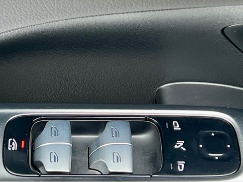 Certified 2026 Mercedes-Benz C 300 4MATIC Sedan image 43