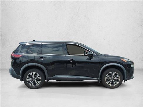 Used 2021 Nissan Rogue SV FWD image 4