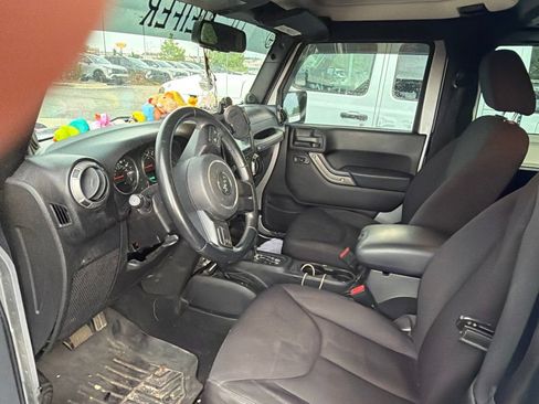Used 2013 Jeep Wrangler Sport AWD/4WD image 6
