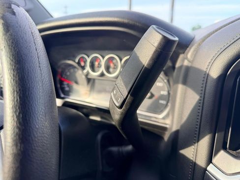 Used 2020 Chevrolet Silverado 1500 LT AWD/4WD image 22