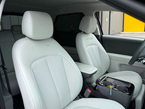 Used 2025 Hyundai Ioniq 5 Limited AWD/4WD image 18