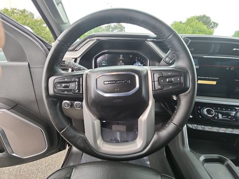 Used 2025 GMC Sierra 2500 Denali w/ Denali Reserve Package AWD/4WD image 11