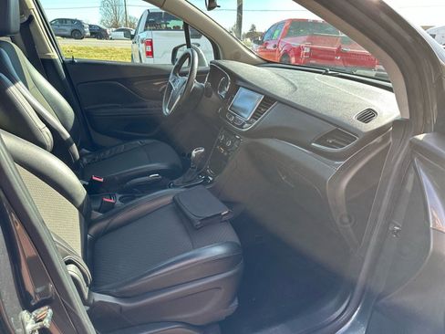 Used 2018 Buick Encore Preferred image 4