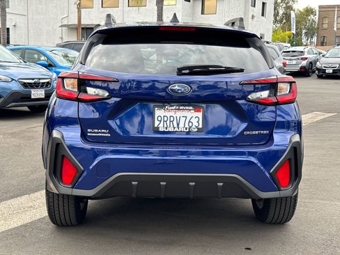 Certified 2024 Subaru Crosstrek 2.0i Premium image 7
