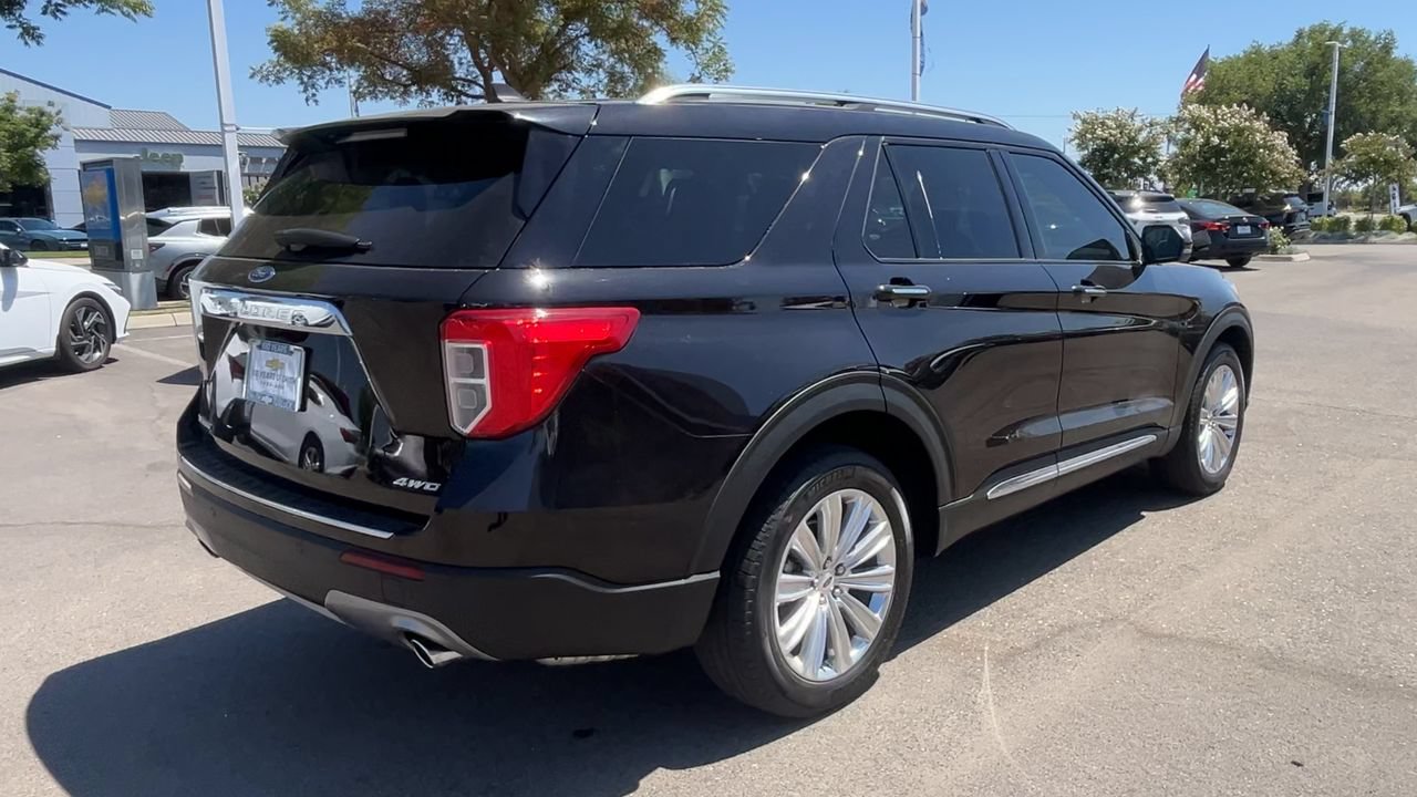 Used 2024 Ford Explorer Limited w/ Equipment Group 301A AWD/4WD image 7