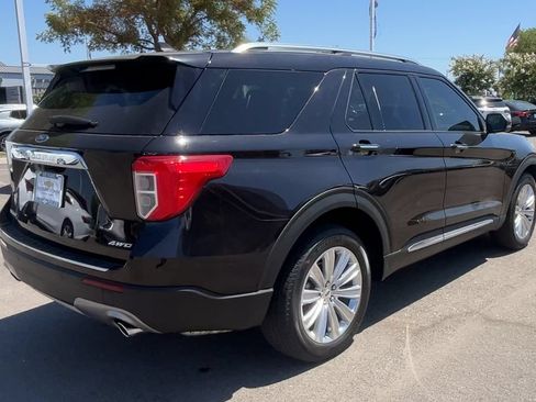 Used 2024 Ford Explorer Limited w/ Equipment Group 301A AWD/4WD image 7