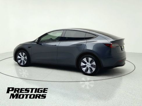 Used 2023 Tesla Model Y Long Range AWD/4WD image 5