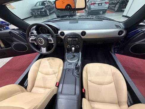 Used 2011 MAZDA MX-5 Miata Grand Touring RWD image 38