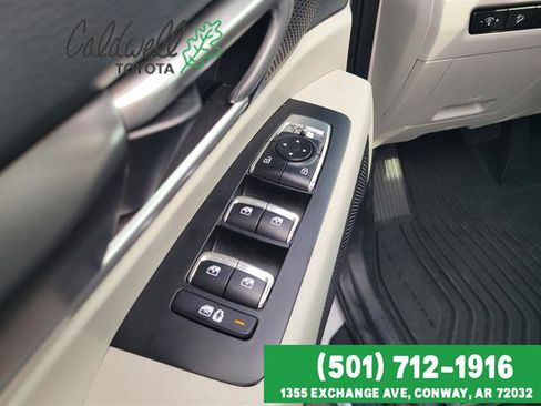 Used 2025 Kia Telluride S image 11