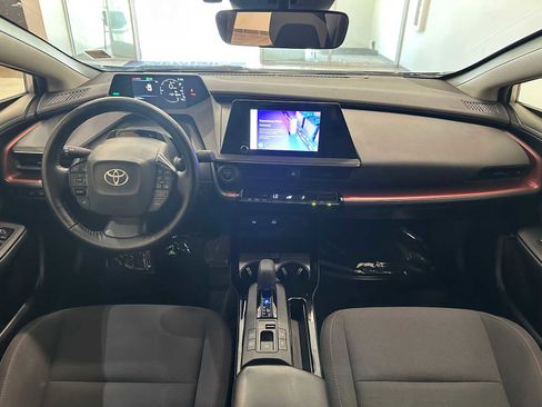 Used 2024 Toyota Prius Prime FWD image 17
