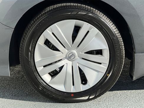 Used 2023 Nissan Leaf S image 26