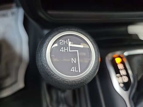 New 2025 Jeep Gladiator Sport image 52