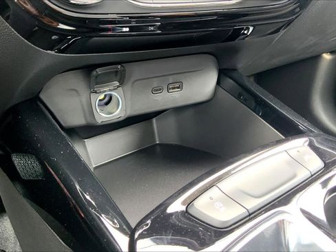 Used 2026 Chevrolet Trax ACTIV w/ Driver Confidence Package image 35