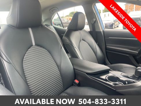 Used 2020 Toyota Camry SE FWD image 16