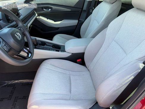 Used 2025 Honda Accord SE image 14
