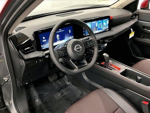 New 2026 Nissan Kicks SR w/ Cold Weather Package image 6