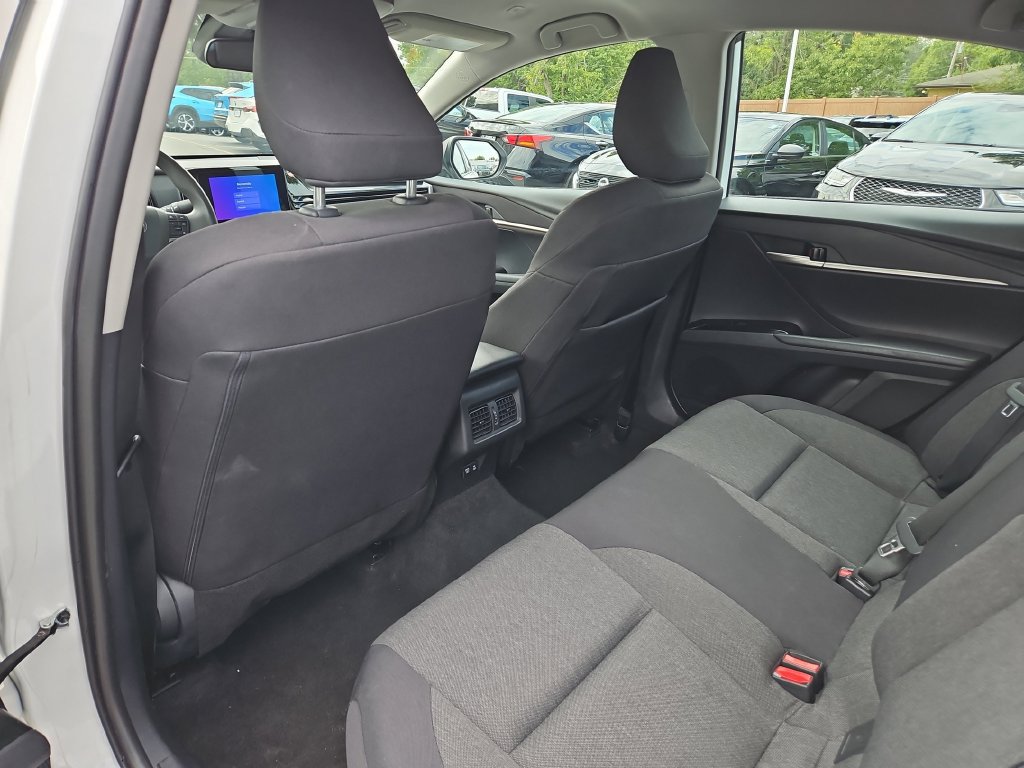 Used 2025 Toyota Camry LE FWD image 17