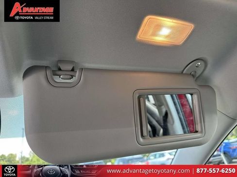 Used 2021 Toyota RAV4 LE AWD/4WD image 37