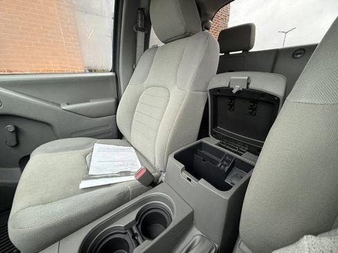 Used 2018 Nissan Frontier S image 26