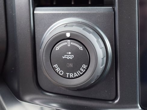 New 2026 Ford F250 Platinum AWD/4WD image 12